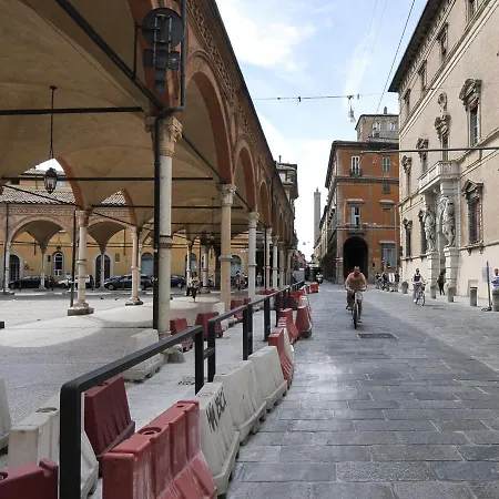 Ur-nest Strada Maggiore *