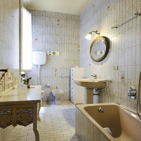 Apartment Ur-nest Strada Maggiore