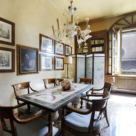 Ur-nest Strada Maggiore *