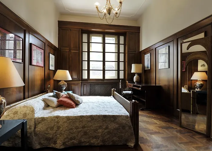 Ur-nest Strada Maggiore * 볼로냐