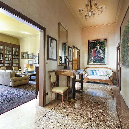 Ur-nest Strada Maggiore Apartman Bologna