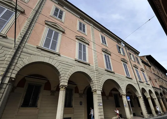 Ur-nest Strada Maggiore アパート ボローニャ
